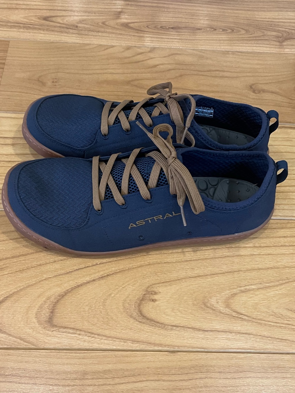 Astral Loyak shoes